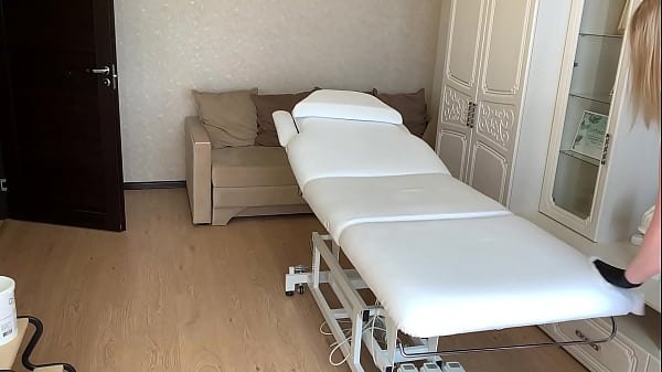 Oh, it’s bliss to look at the Beautiful Mistress and masturbate.