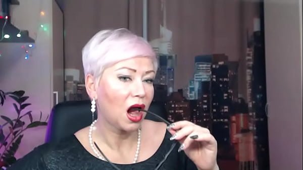 Peter & AimeeParadise: mature family life, or a slut- in red stockings doesn’t let her cunt get bored ))
